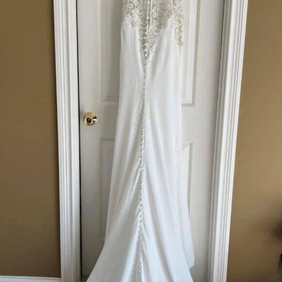 Allure Bridal 9417 Wedding Gown - Picture 4 of 11